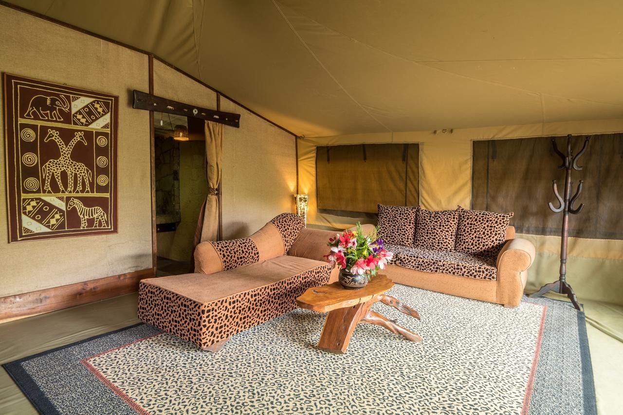 观犀牛旅行山林小屋 Mweiga 外观 照片